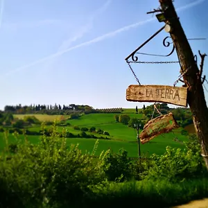 Alloggio per agriturismo La Terra, Valiano